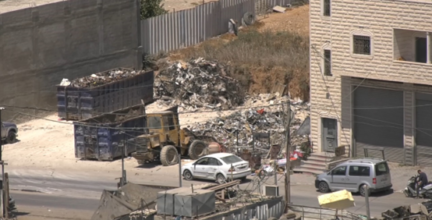 من يطفئ الحرائق السامة في إذنا؟